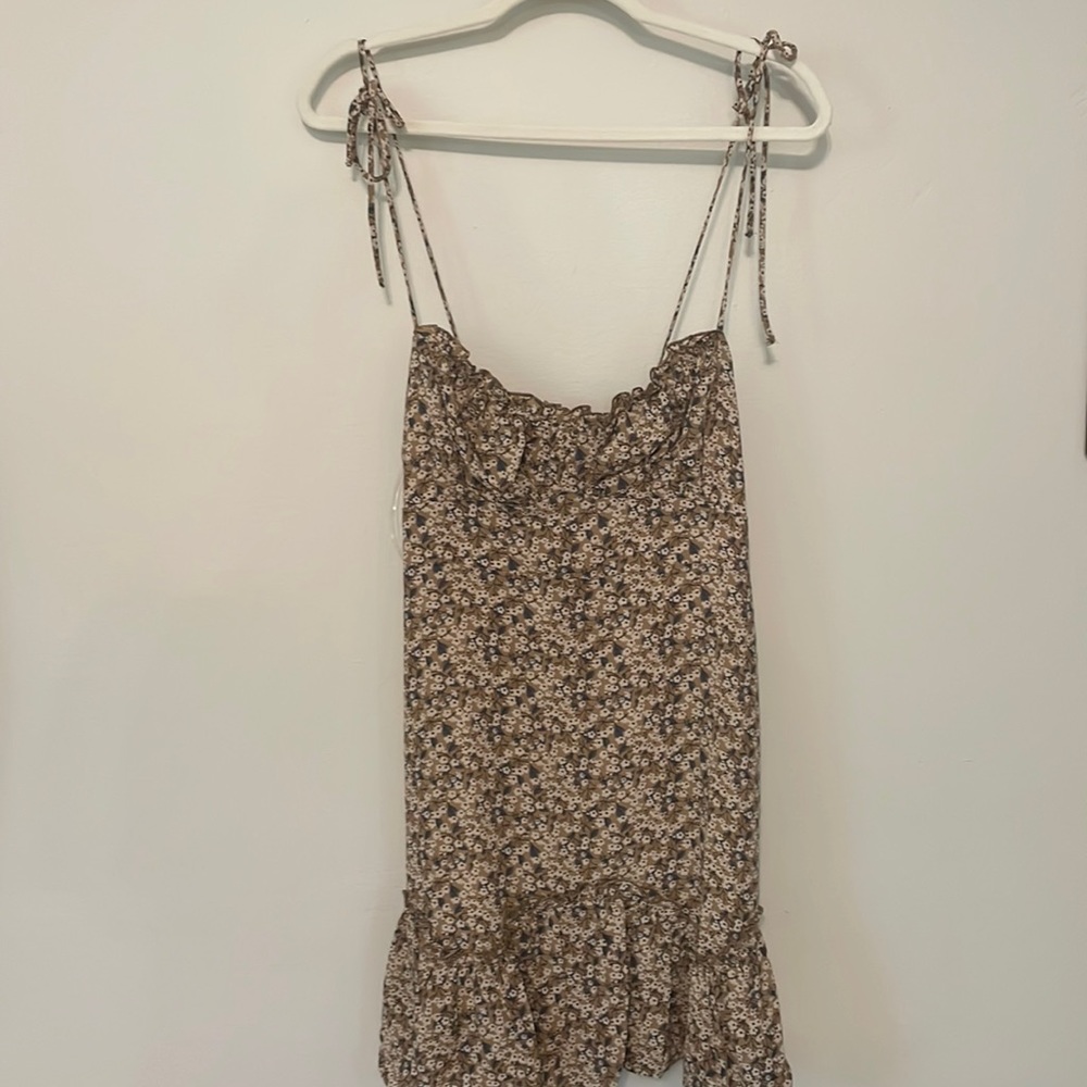 Floral dress. Never worn